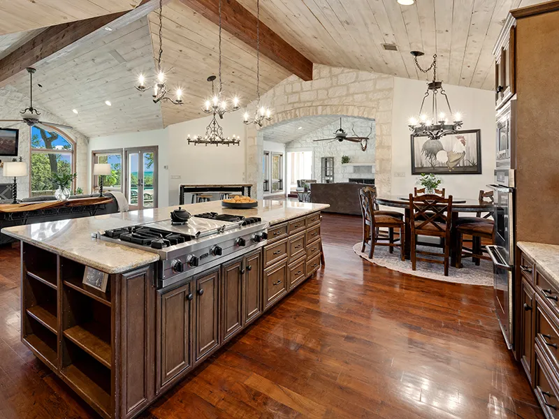 Farmhouse Syle Kitchen | Nampa Floors