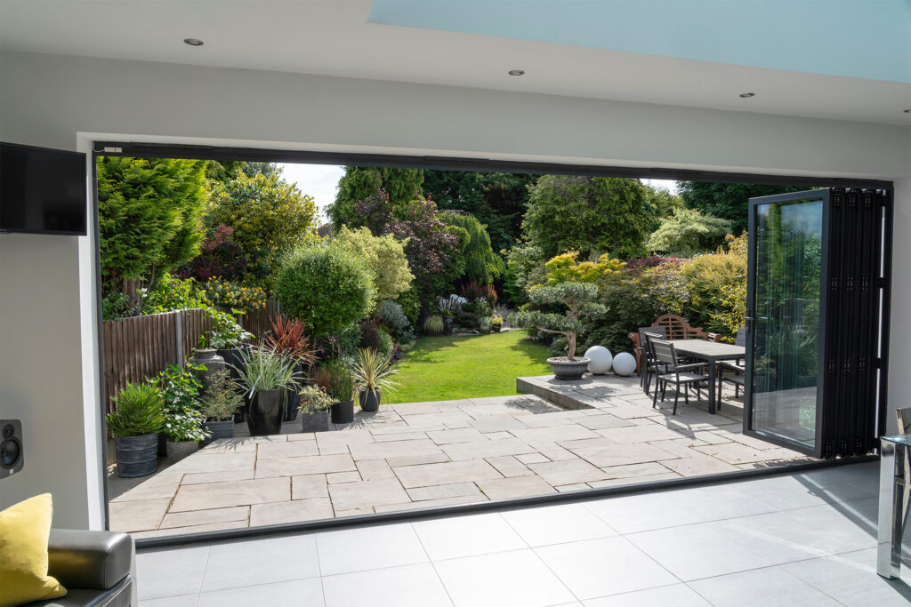 indoor outdoor living, transition between patio and kitchen